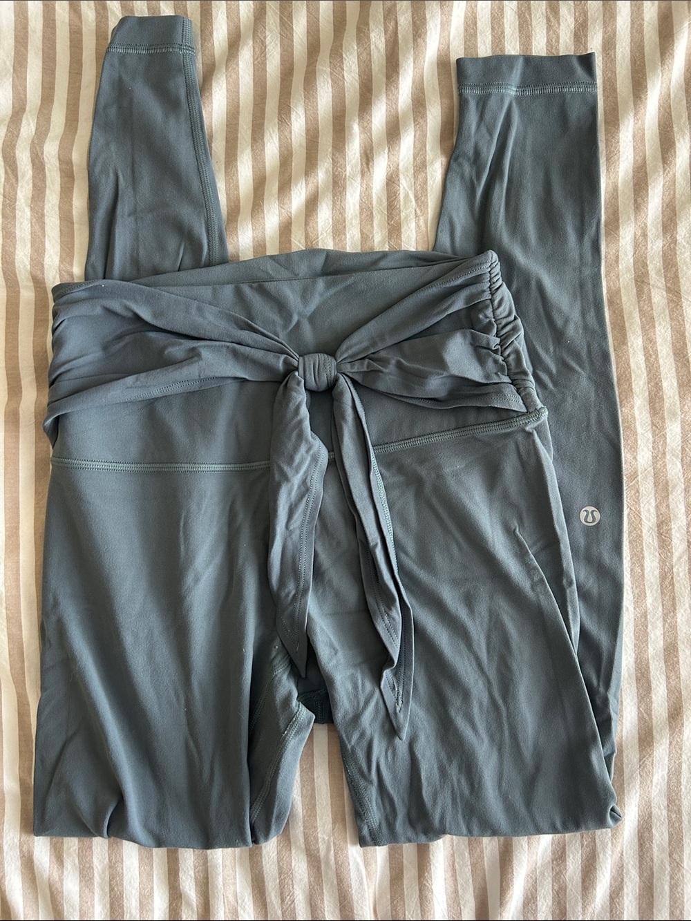 Lululemon High-Waist Tie-Front Women’s Leggings - Slate Blue